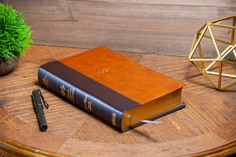 Cargue la imagen en el visor de la galería, Biblia temática de estudio RVR 1960, piel fabricada
