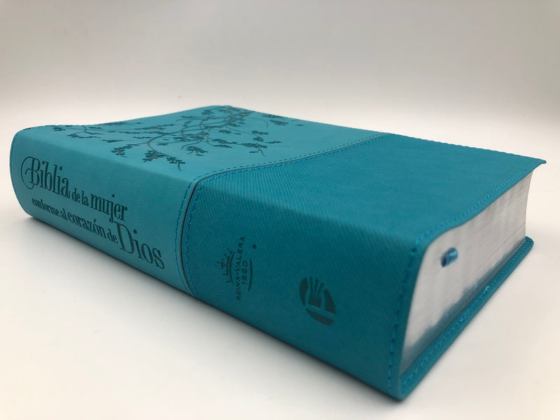 Cargue la imagen en el visor de la galería, Biblia de la Mujer Conforme al Corazón de Dios RVR 1960, imitación piel aqua
