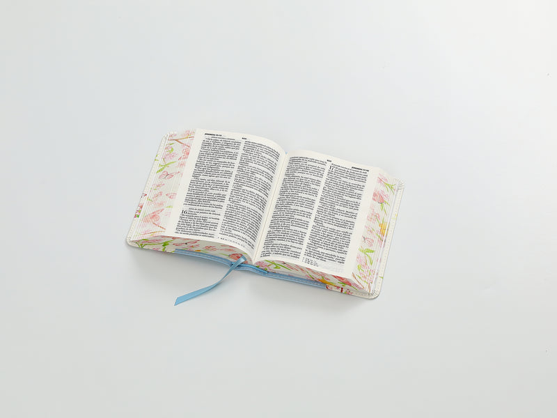 Cargue la imagen en el visor de la galería, Biblia de Bolsillo RVR 1960, imitación piel celeste flores y pájaros
