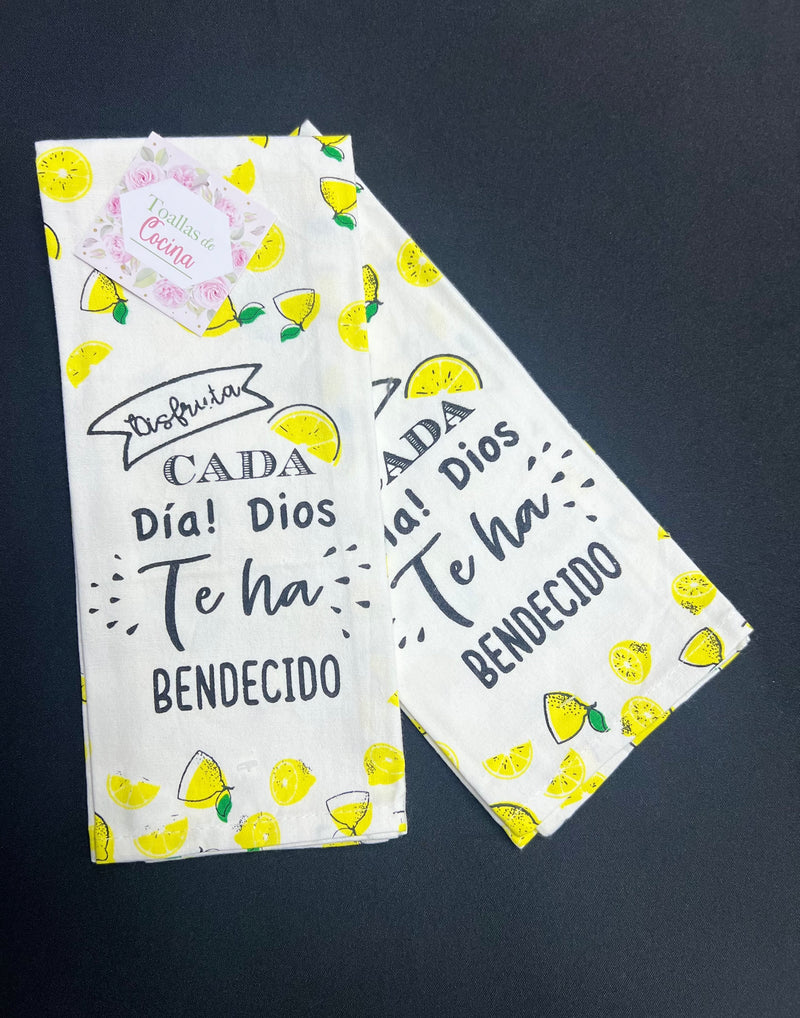 Cargue la imagen en el visor de la galería, Toalla de cocina &quot;Disfruta cada día Dios te ha Bendecido&quot;
