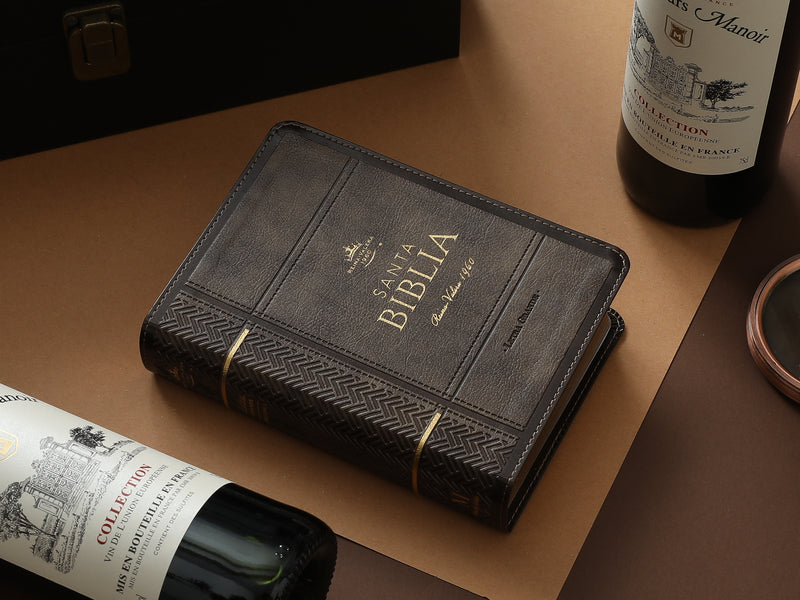 Cargue la imagen en el visor de la galería, Biblia RVR 1960, Tamaño portátil, Letra Grande, imitación piel café mocha
