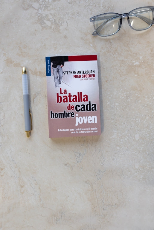Cargue la imagen en el visor de la galería, La batalla de cada hombre joven (Ed. Bolsillo)

