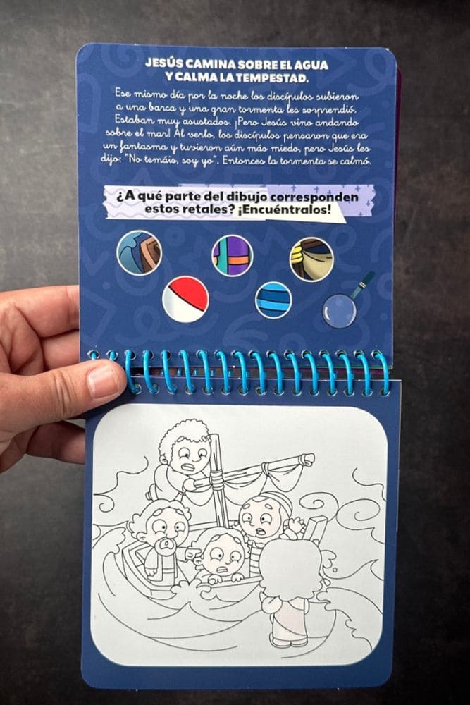 Cargue la imagen en el visor de la galería, Los milagros de Jesús- Pinta con Agua (Mi Biblia Sorpresa)
