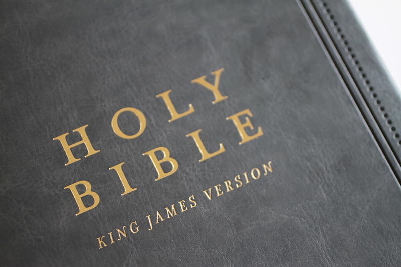 Cargue la imagen en el visor de la galería, KJV Holy Bible, Giant Print,  Index, Gray Premium Imitation Leather (Biblia en inglés)
