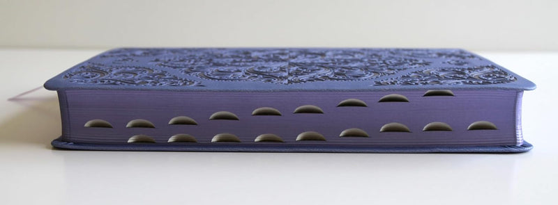 Cargue la imagen en el visor de la galería, KJV Holy Bible, Large Print Medium Format, Index, Lavender Faux Leather  (Biblia en inglés)

