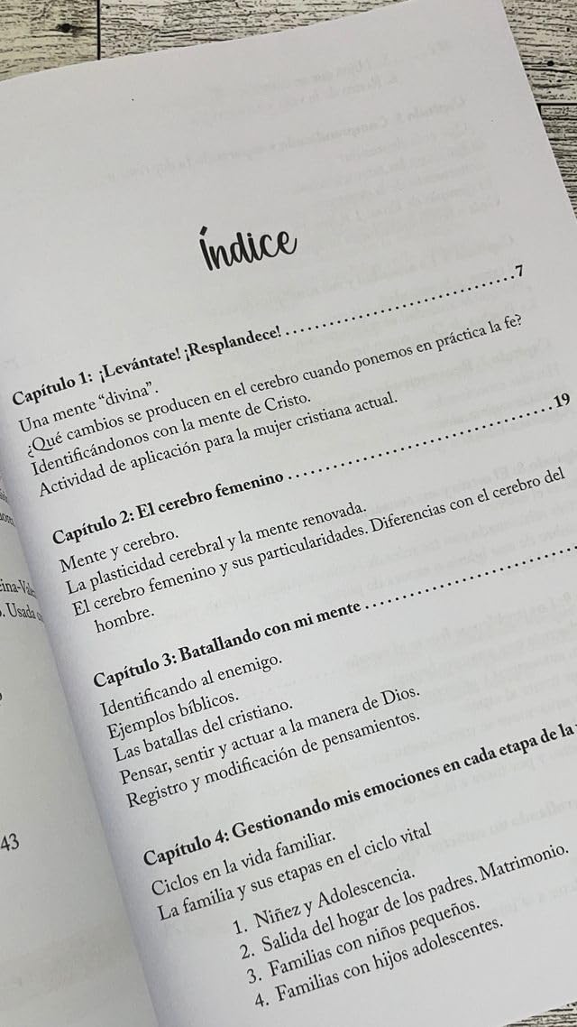 Cargue la imagen en el visor de la galería, DivinaMente: Cómo pensar, sentir y actuar con una mente renovada
