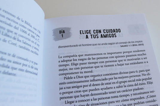 Devocionales diarios de los salmos: 365 reflexiones para todos los días