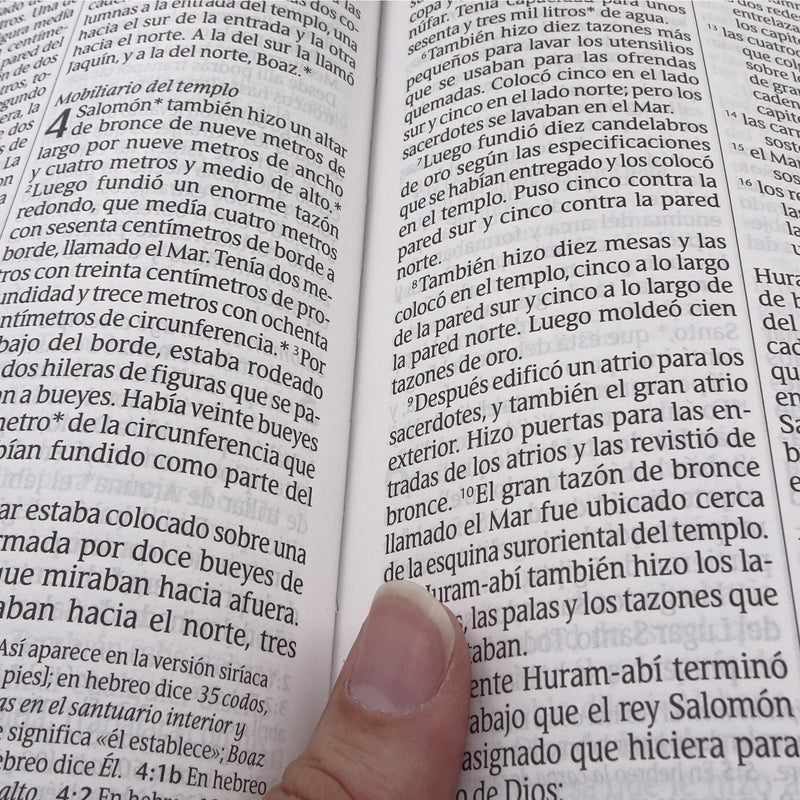 Cargue la imagen en el visor de la galería, Biblia manual NTV, con Filament, Letra Grande, con índice, SentiPiel azul oscuro flores
