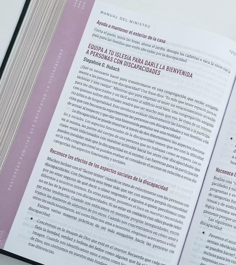 Cargue la imagen en el visor de la galería, Biblia Ministerial NVI, imitación piel negra
