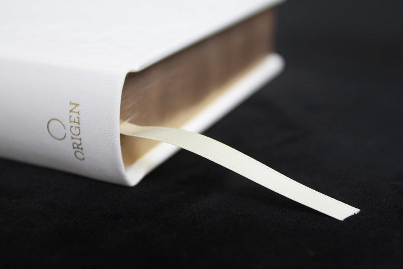 Cargue la imagen en el visor de la galería, Biblia Católica, Letra grande. Símil piel blanca: boda, quinceañera, primera, comunión

