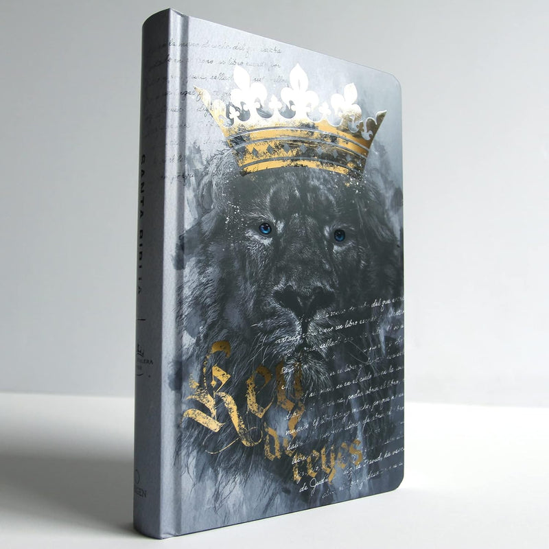 Cargue la imagen en el visor de la galería, Biblia León de Judá Rey de Reyes RVR 1960, Letra Grande, Tamaño Manual, Tapa dura
