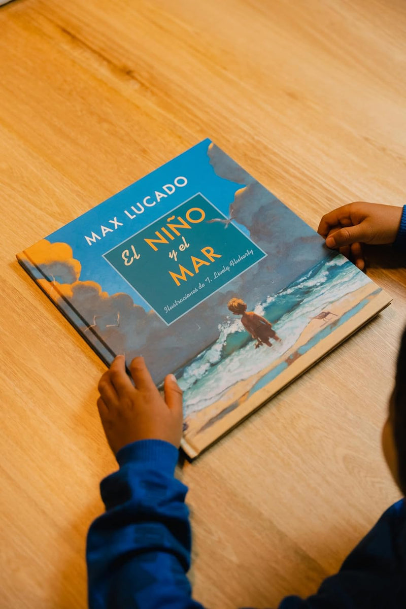 Cargue la imagen en el visor de la galería, El Niño y el Mar
