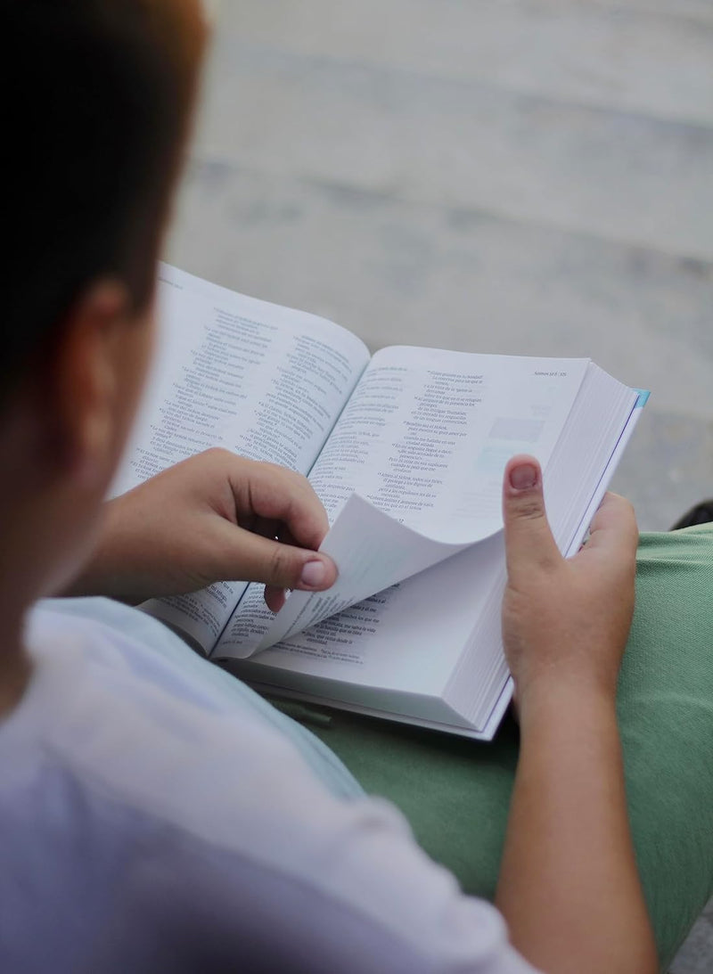 Cargue la imagen en el visor de la galería, Biblia Telos para Jóvenes NVI, Revisión 2022, Tapa dura
