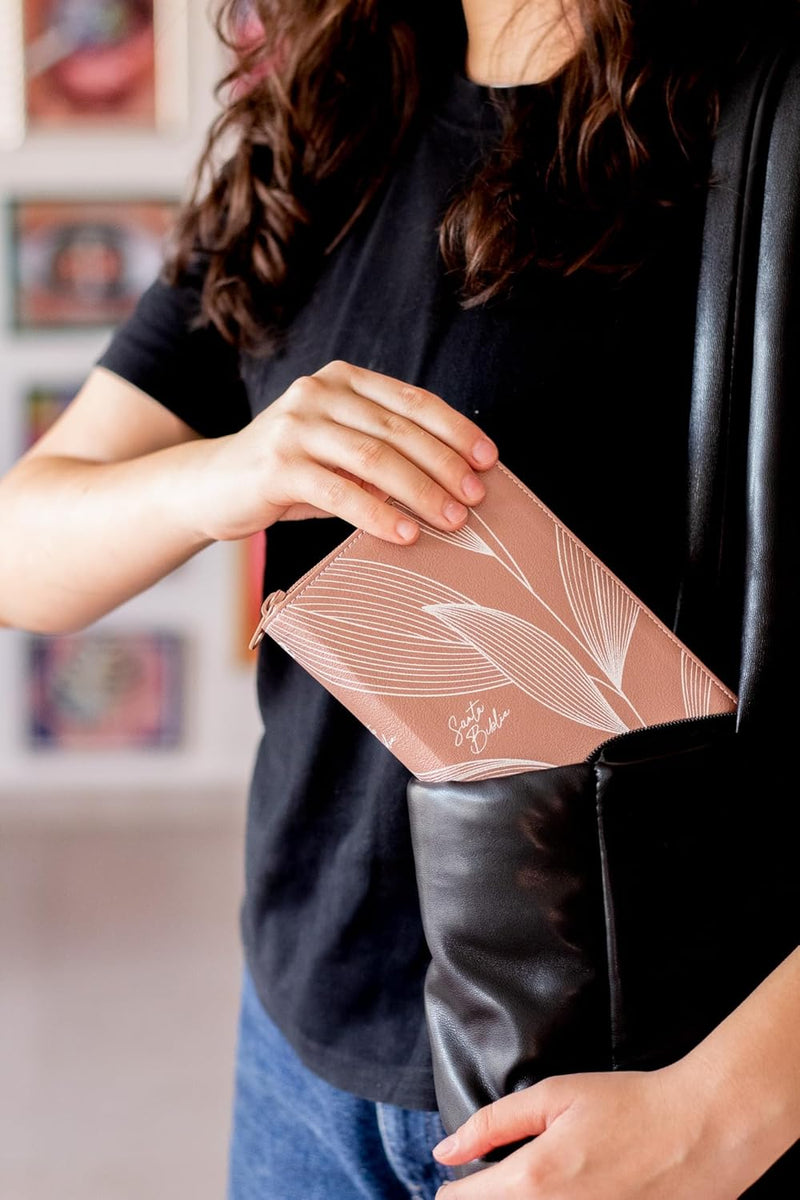 Cargue la imagen en el visor de la galería, Biblia de Bolsillo NBLA, Cierre zíper, imitación piel oro rosa
