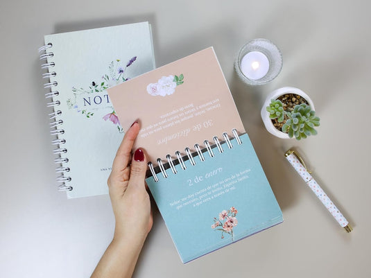 Calendario perpetuo «El poder de la mujer que ora»