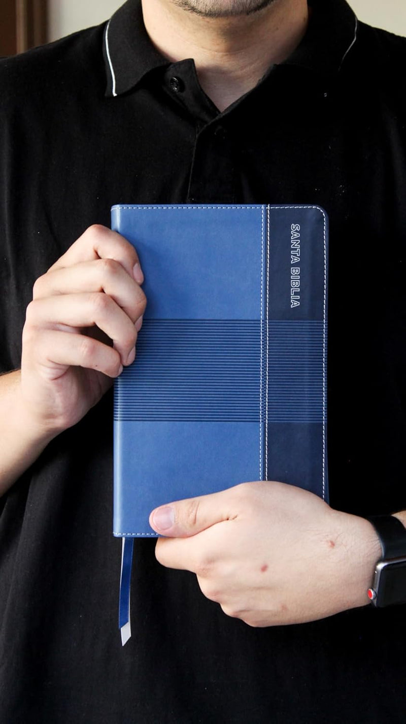 Cargue la imagen en el visor de la galería, Biblia de Estudio para Jóvenes Adolescentes RVR 1960, imitación piel azul
