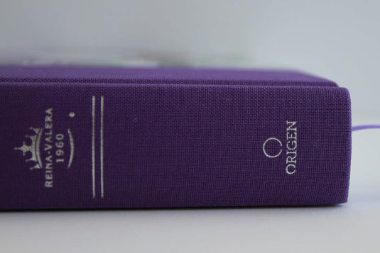 Biblia ultrafina RVR 1960, Letra Grande, Tamaño Manual, con índice, Tapa dura/ tela morada con flores