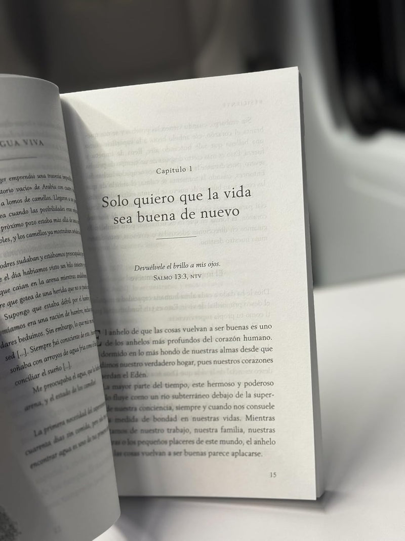 Cargue la imagen en el visor de la galería, Resiliente: Restaura tu alma agotada en estos tiempos turbulentos
