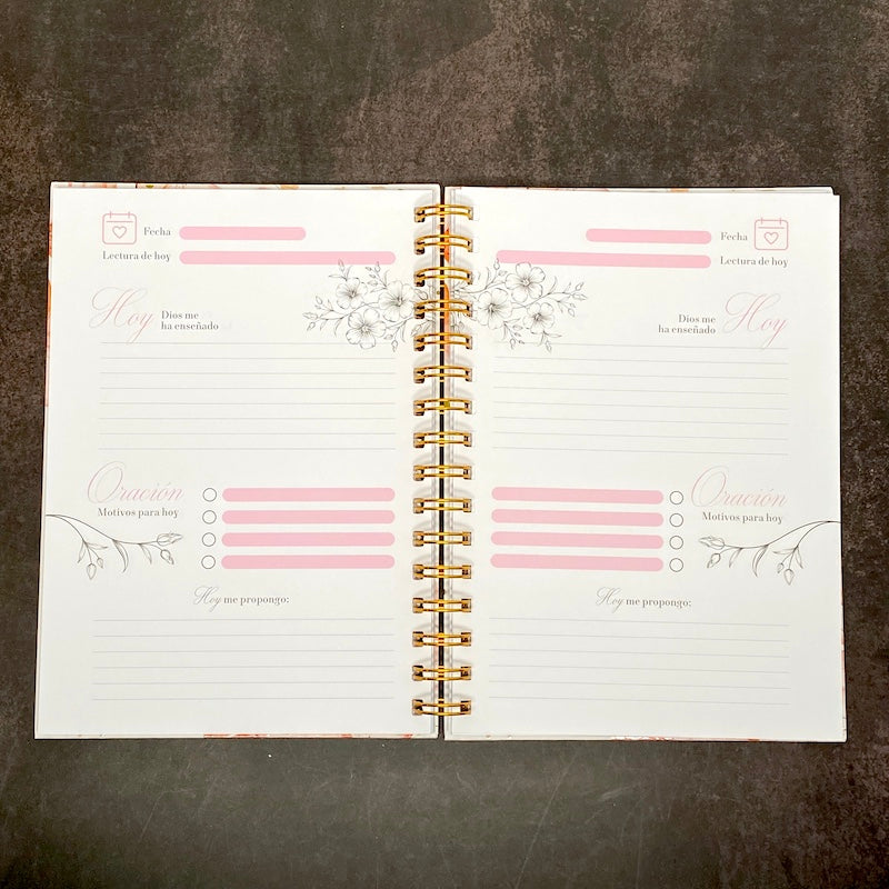 Cargue la imagen en el visor de la galería, Libreta devocional de resortes Mis Momentos con Dios, tapa dura flores
