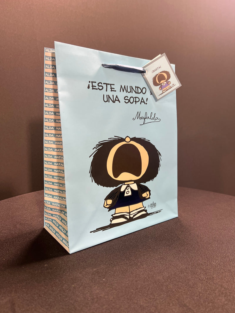 Cargue la imagen en el visor de la galería, Bolsa para regalo mediana Mafalda &quot;Este mundo es una sopa&quot;
