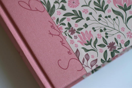 Biblia de apuntes RVR 1960, Tapa dura rosada con flores