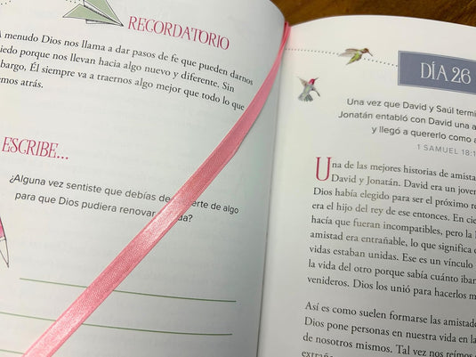 Una fe valiente: 100 devocionales para niñas