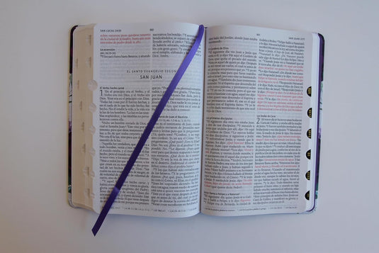 Biblia ultrafina RVR 1960, Letra Grande, Tamaño Manual, con índice, Tapa dura/ tela morada con flores