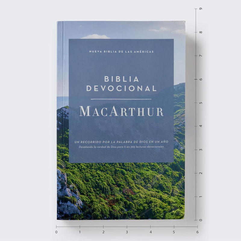 Cargue la imagen en el visor de la galería, Biblia devocional MacArthur NBLA, Tapa rústica
