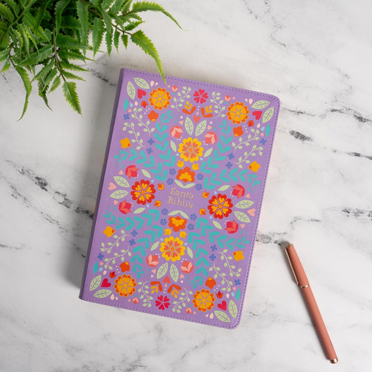 Biblia RVR 1960 Letra Gigante, símil piel lila floreada