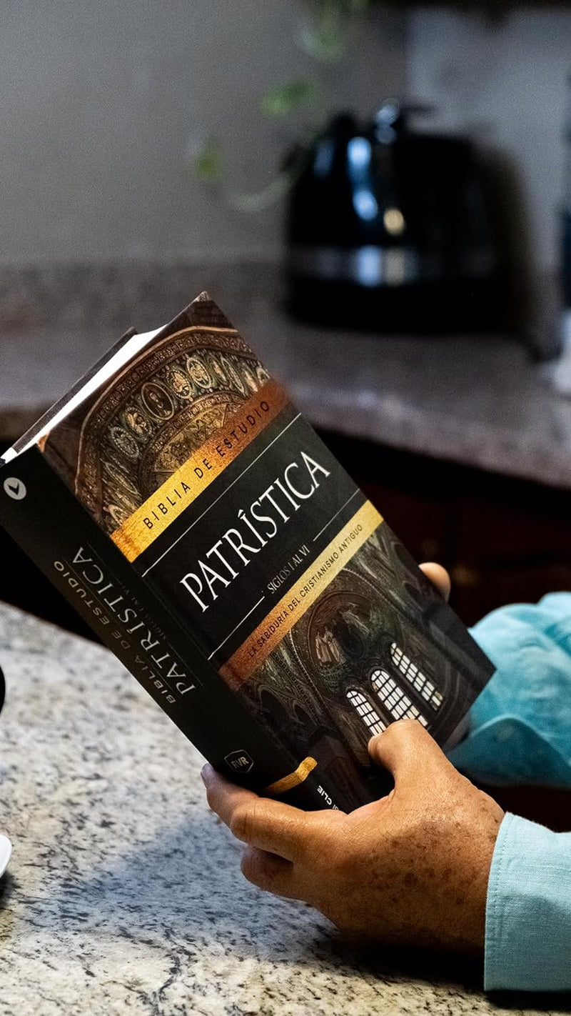 Cargue la imagen en el visor de la galería, Biblia de Estudio Patrística RVR, tapa dura
