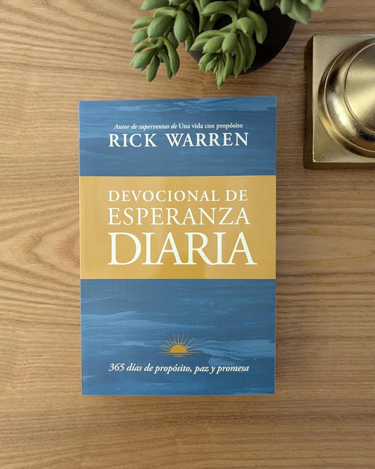 Devocional de esperanza diaria: 365 días de propósito, paz y promesa