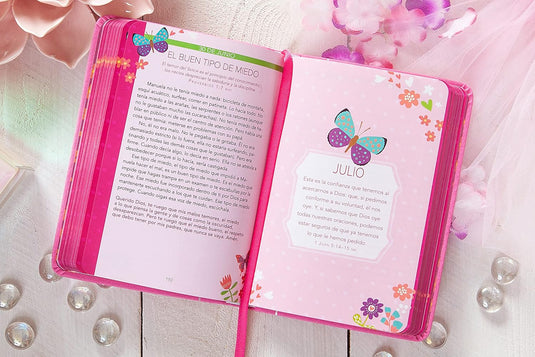 Mi tiempo con Dios para niñas: Devocional de 365 días