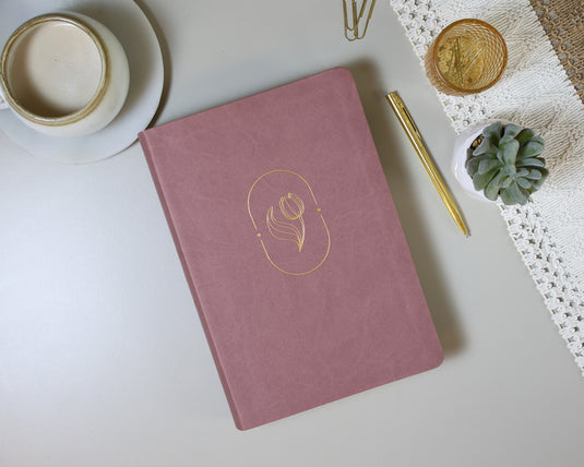 Biblia de Promesas Devocional Virtuosa RVR 1960, Virtuosa, Letra Gigante, piel especial rosa Tulipán