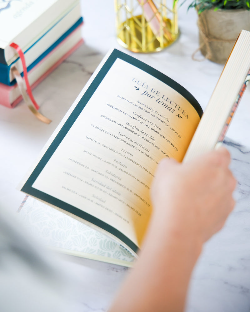 Cargue la imagen en el visor de la galería, Agendas 2026 Mujeres - Flores
