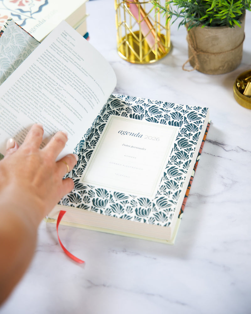 Cargue la imagen en el visor de la galería, Agendas 2026 Mujeres - Flores
