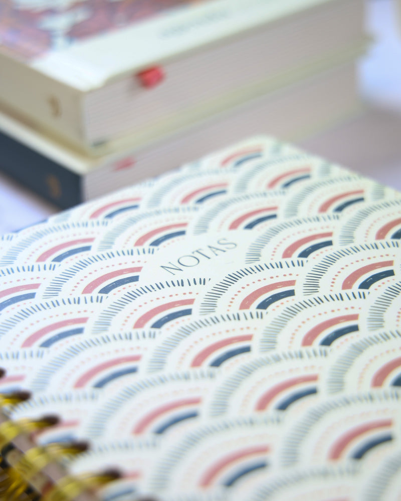 Cargue la imagen en el visor de la galería, Libreta tapa dura arcoíris
