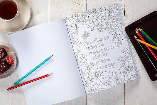 Dios sonríe cuando piensa en ti: Libro para colorear