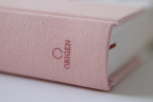 Biblia RVR 1960, Letra Grande, Tamaño Manual, Tapa dura/ tela rosada con flores