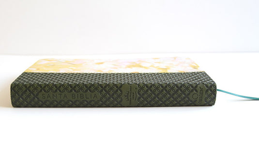 Biblia ultrafina RVR 1960, Letra Grande, Tamaño Manual, imitación piel verde con flores