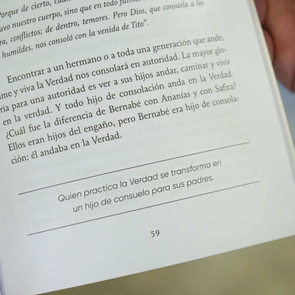 Cargue la imagen en el visor de la galería, Dios consuela hablando verdad: El evangelio de su Hijo es vida
