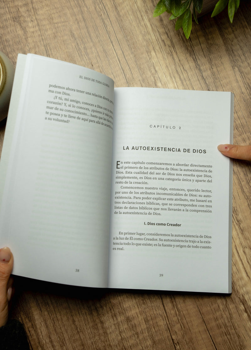 Cargue la imagen en el visor de la galería, El Dios de toda gloria
