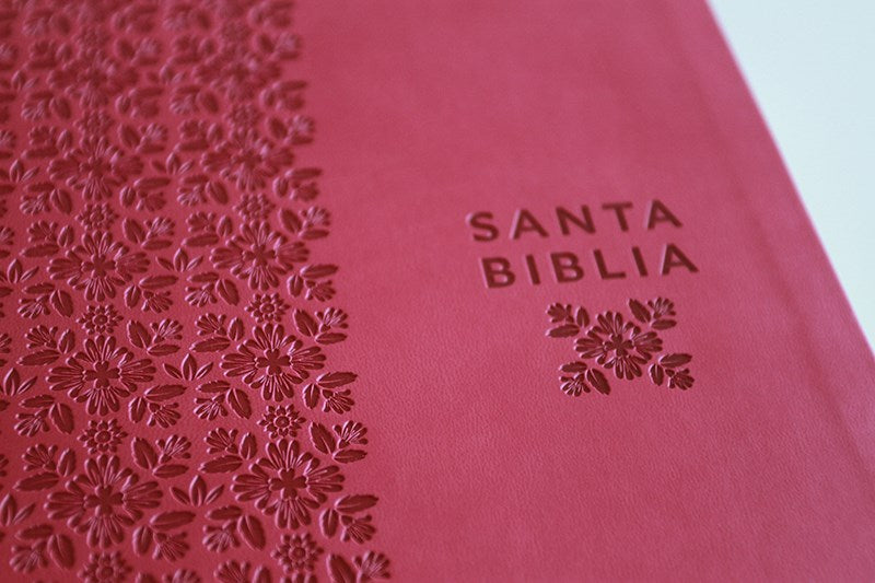 Cargue la imagen en el visor de la galería, Biblia ultrafina RVR 1960, Letra Súper Gigante, símil piel fucsia
