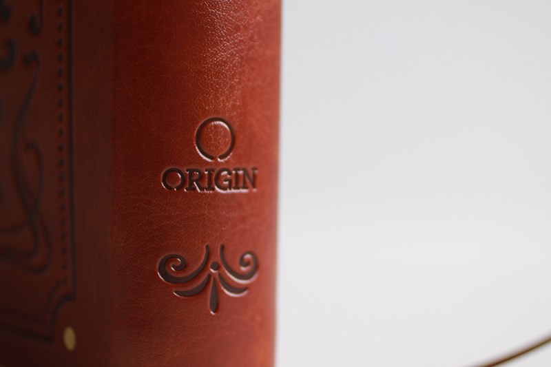 Cargue la imagen en el visor de la galería, KJV Holy Bible, Giant Print,  Index, Brown Premium Imitation Leather (Biblia en inglés)
