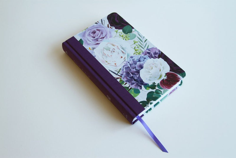 Cargue la imagen en el visor de la galería, KJV Holy Bible, Large Print, Purple Cloth Hardcover with Floral Design (Biblia en inglés)
