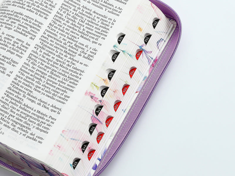 Cargue la imagen en el visor de la galería, Biblia RVR 1960, Tamaño portátil, Cierre zíper, con índice, Letra Grande, imitación piel lila flores
