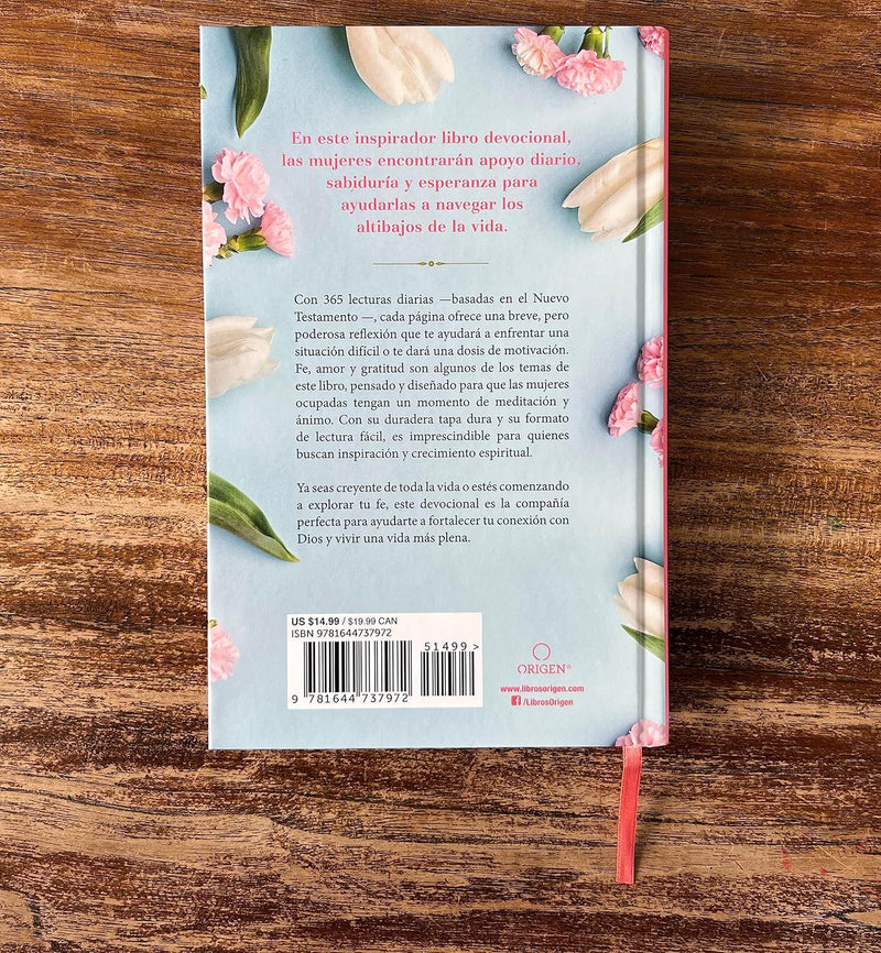 Cargue la imagen en el visor de la galería, Un año con Dios: 365 devocionales del Nuevo Testamento para la Mujer
