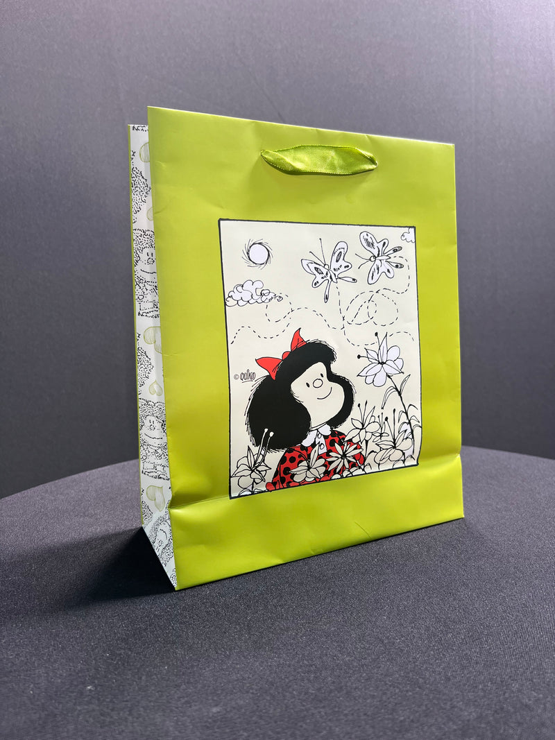 Cargue la imagen en el visor de la galería, Bolsa para regalo mediana Mafalda &quot;Al final de cuentas&quot;
