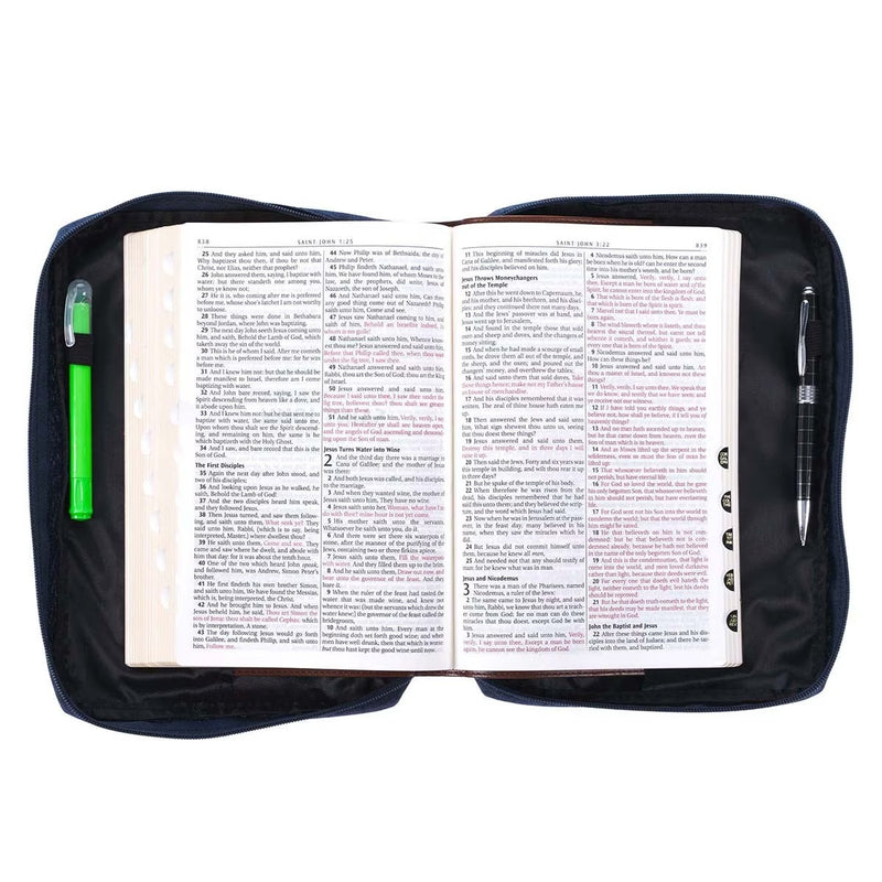 Cargue la imagen en el visor de la galería, Estuche grande para Biblia "Done in Love" – 1 Corintios 16:14
