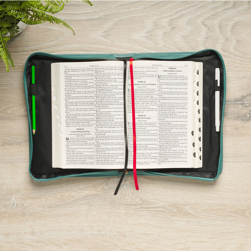 Cargue la imagen en el visor de la galería, Estuche grande para Biblia "Be Still" – Salmo 46:10

