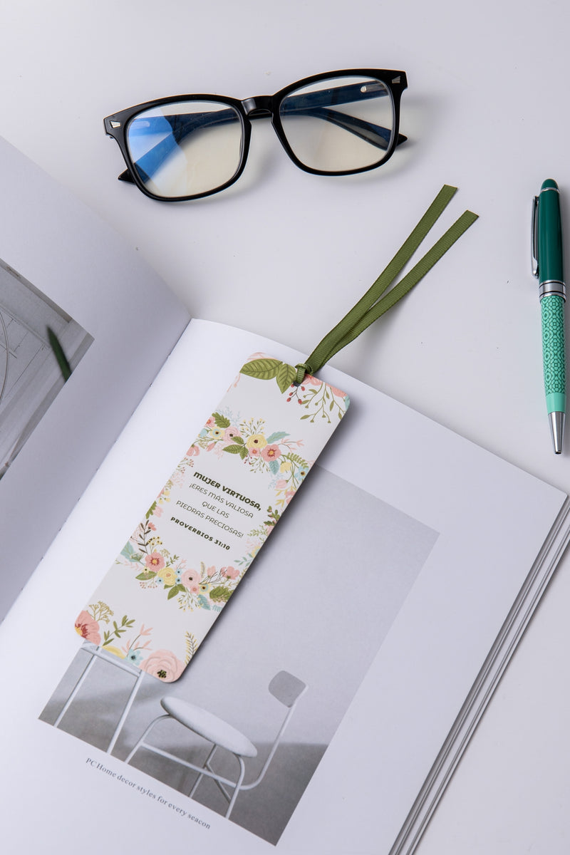 Cargue la imagen en el visor de la galería, Separador de Libro con Cinta – Mujer virtuosa
